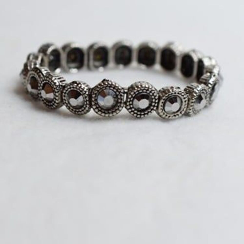 Gothic Black Crystal Silver Tone Metal Stretch Renfest Party Like New Bracelet